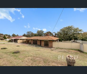 10 Tableland Road, Hilbert, WA 6112 - Photo 1