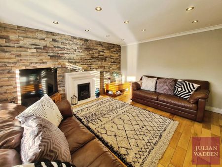 4 bedroom detached house to rent - Photo 4