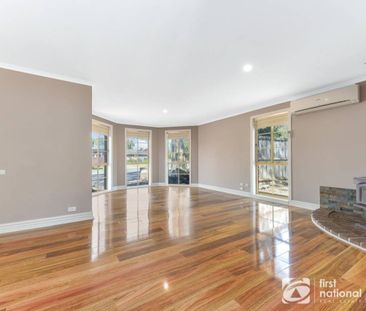 Charming Family Home in the Heart of Cranbourne - Photo 6