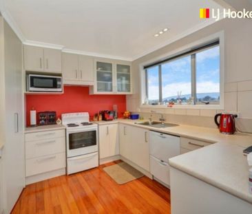 Location, sun and space! - Photo 6