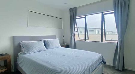 Near new two bedroom townhouse in Henderson - Photo 4