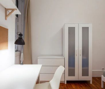 Calçada do Marquês de Abrantes, Lisbon, Lisbon 1200-163 - Photo 1