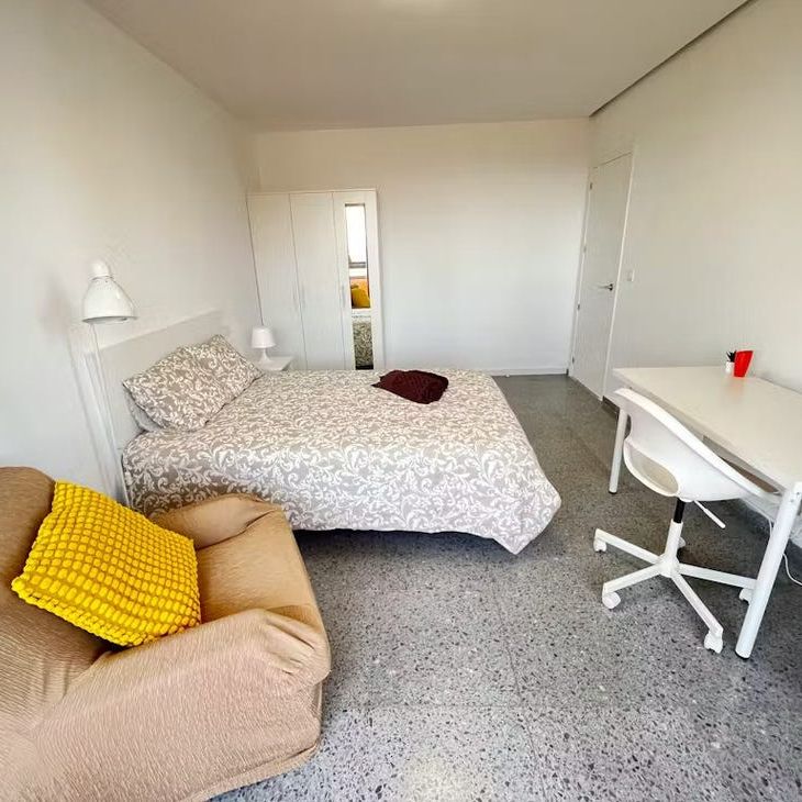 Carrer Ramón Gordillo, Valencia, Valencian Community 46010 - Photo 1