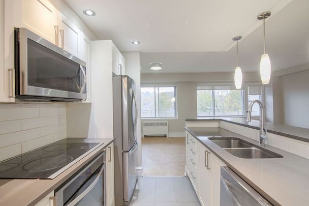 4555 Bonavista Avenue - Photo 1