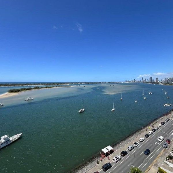 Luxury Broadwater Living â Marine Parade, Labrador - Photo 1