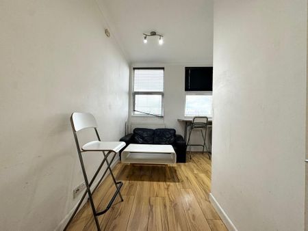 3 bedroom apartment to rent - Photo 2