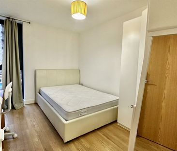 Albatross Way, London - Photo 4