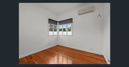 Elegant Family Home - Photo 3