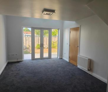 2 bedroom detached house to rent - Photo 1
