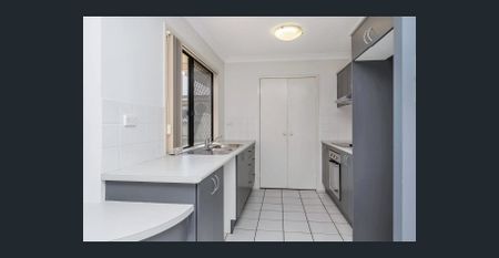 Modern Family Home! - Photo 4