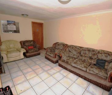 4 bedroom house to rent - Photo 1