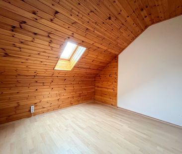 Charmantes Einfamilienhaus mit Wintergarten und Gartenidylle in Hen... - Foto 1