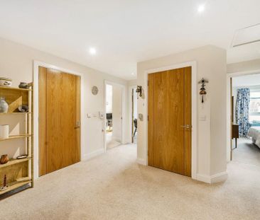 2 bedroom retirement property to rent - Photo 2