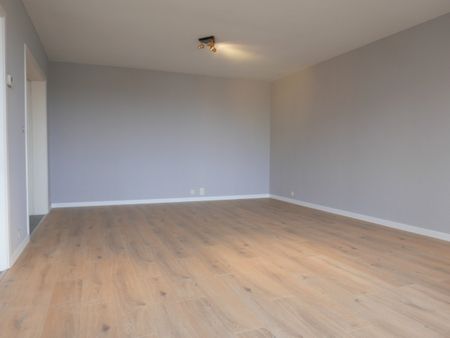 Lichtrijk appartement met 2 slaapkamers - Photo 3