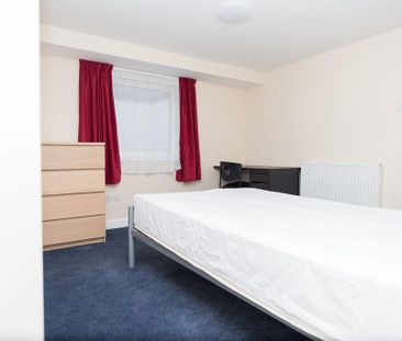 1 bedroom in a house share to rent - Photo 5