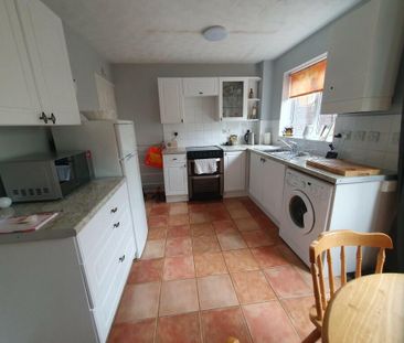 2 bedroom terraced house to rent - Photo 6