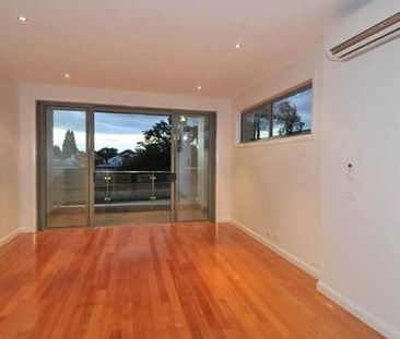 1/2H Gilmour Street, Coburg VIC 3058 - Photo 1