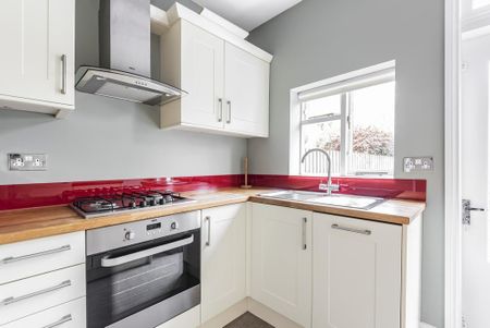 2 bedroom flat to rent - Photo 4