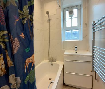 Room in a Shared Flat, Netherby House, SW8 - Photo 2