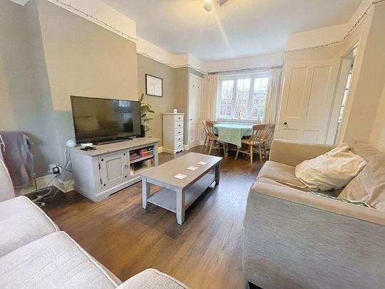 4 bedroom semi-detached house to rent - Photo 1