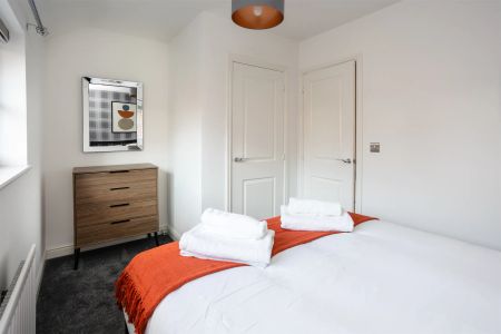 2 Bed, House - Photo 4