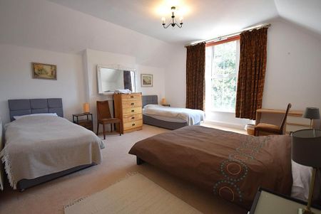 3 bedroom semi-detached house to rent - Photo 5