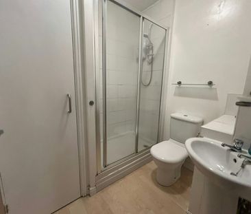 Penthouse to rent on - Photo 5