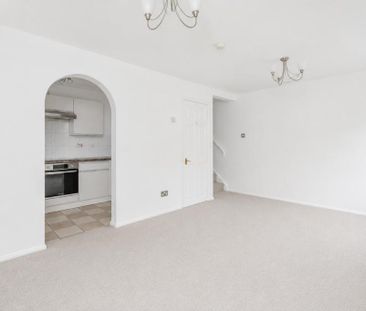 2 bedroom end of terrace house to rent - Photo 2