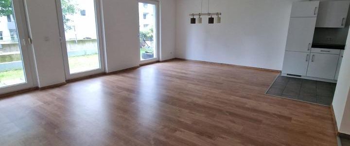 Neue 2-Zi-Wohnung mit EBK und Garten in Steinbach/ Taunus (2019) - Photo 1