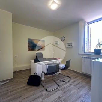 Monolocale in affitto - Photo 2