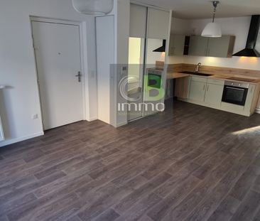 Appartement 47.8 m² - 2 Pièces - Romainville (93230) - Photo 2