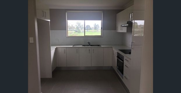 Immaculate two bedroom Granny flat on a large block in Kenthurst. - Photo 1