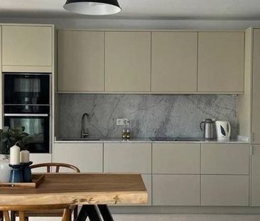 Luxury penthouse for rent in Benahavís, Spain - Photo 4