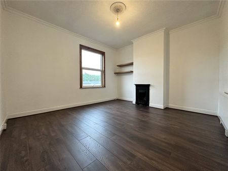 262, Low Lane, Horsforth, Leeds, LS18 5DN - Photo 2