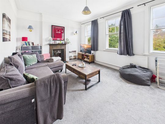 Whitton Road, Top Floor Flat, Twickenham, Middlesex, TW1 - Photo 1