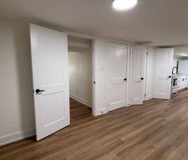 For Lease - 584 Forestwood Crescent, Burlington, Ontario - Photo 3