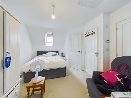 Cornwell avenue, crawley - Photo 3