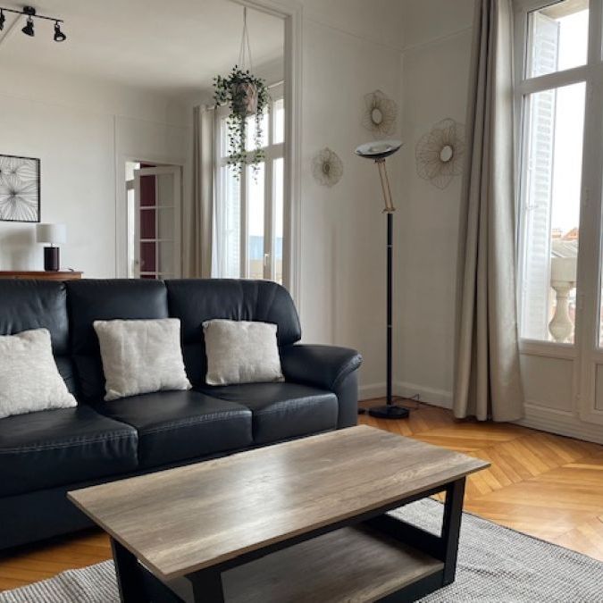 MAGNIFIQUE APPARTEMENT EN CENTRE VILLE PROCHE GARE - Photo 1