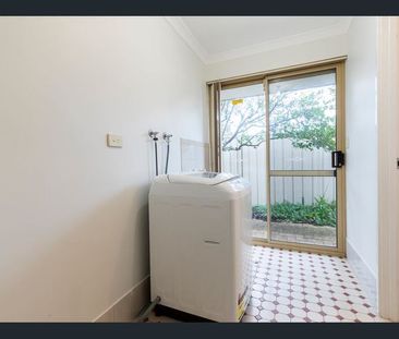 4 Addlewell Glen, Kiara WA 6054 - House For Rent - $800 | Domain - Photo 5