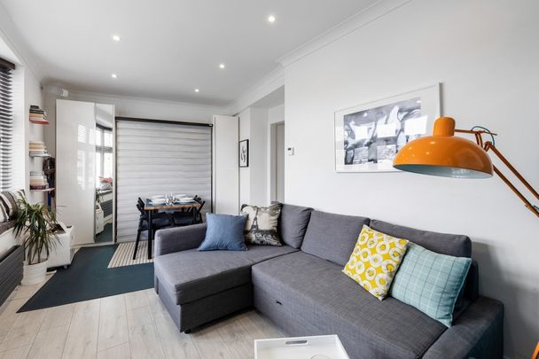 Studio Flat, Mantle Court, SE4 - Photo 1