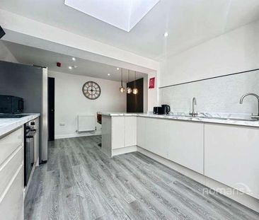 Brunswick, Bracknell, Berkshire, RG12 - Photo 3