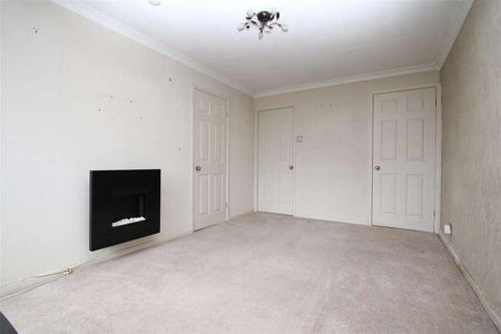 Santa Monica Grove, Bradford, BD10 - Photo 2