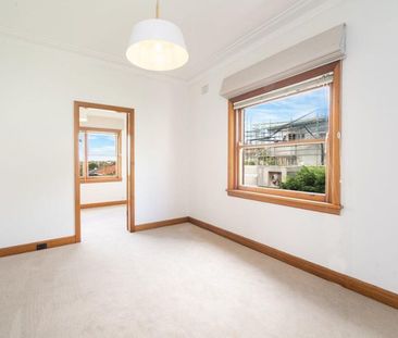 Spacious One Bedroom North Facing Apartment - Photo 1