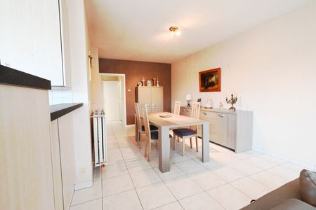 Te huur: Gelijkvloers appartement in Ardooie met carport! - Photo 3