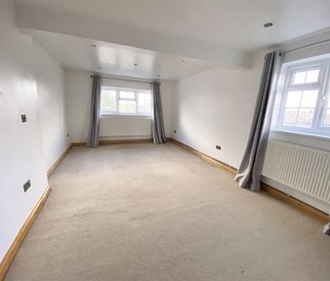 5 bedroom end of terrace house to rent - Photo 5