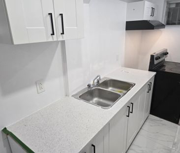 2723 Boul. Keller, Montréal (Saint-Laurent), QC H4K - Photo 3