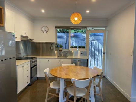 Lifestyle Living&period;&period;&period; - Photo 4