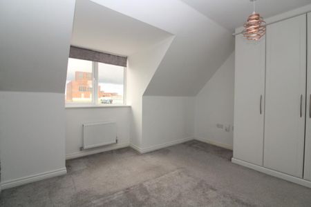 3 bedroom semi-detached house to rent - Photo 5