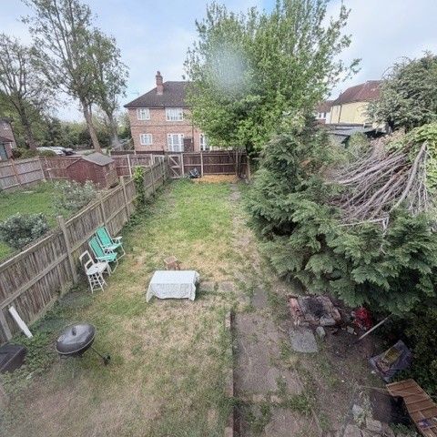 2 Bed Terraced House, Sunny Wa, N12 - Photo 1