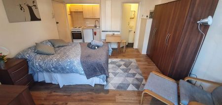 Studio to rent - Photo 5